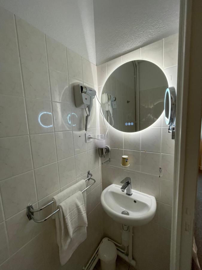 Balzac Hotel Restaurant Fougères Екстериор снимка